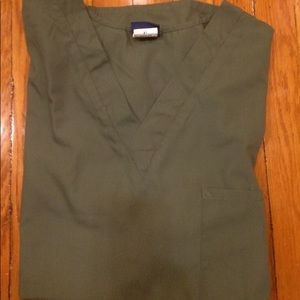 Men’s Cherokee Scrub top